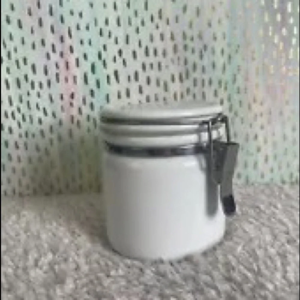 Vintage Beehouse canister 3 1/3 inch - Picture 4 of 5